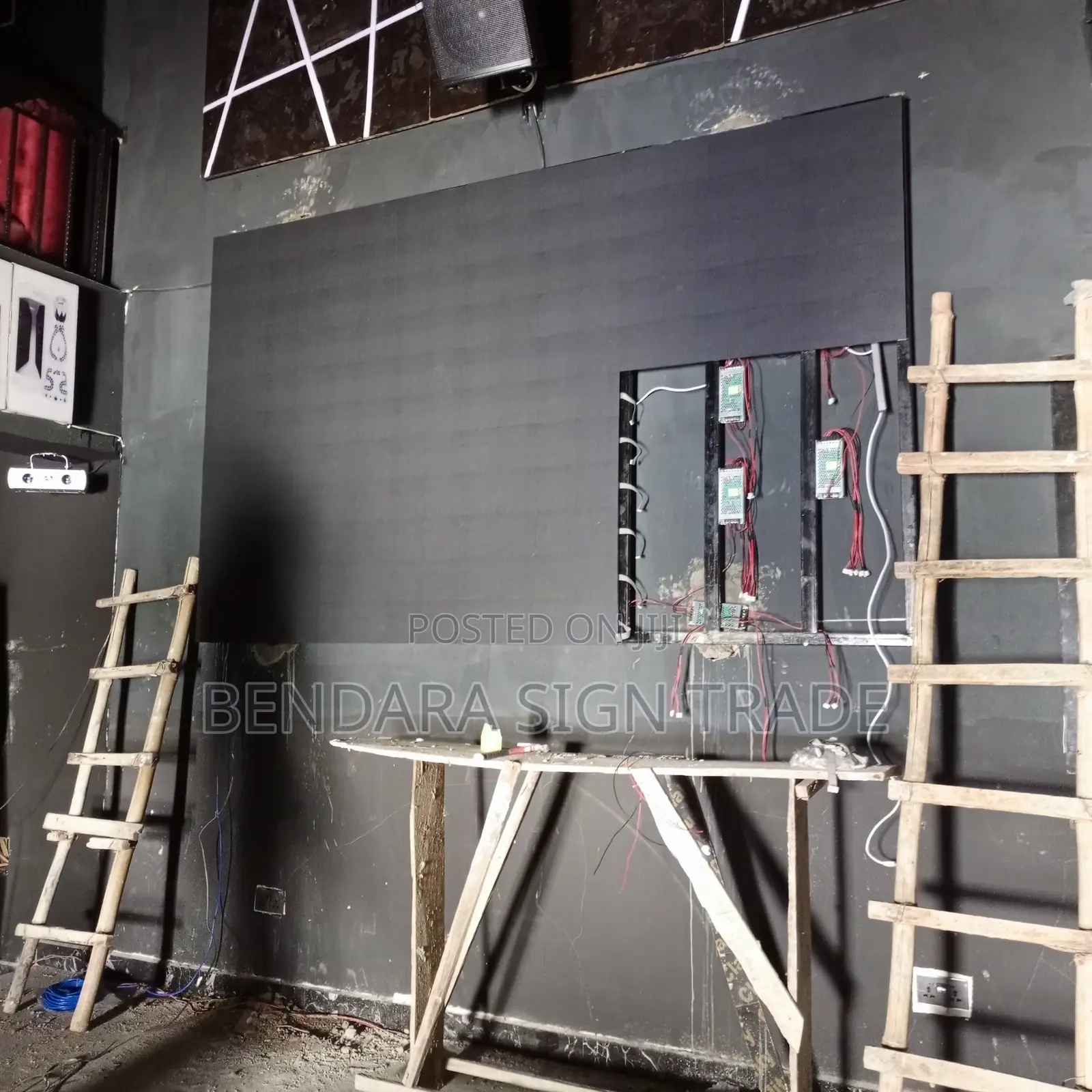 9ft by 6ft Indoor Club Screen 6sqm