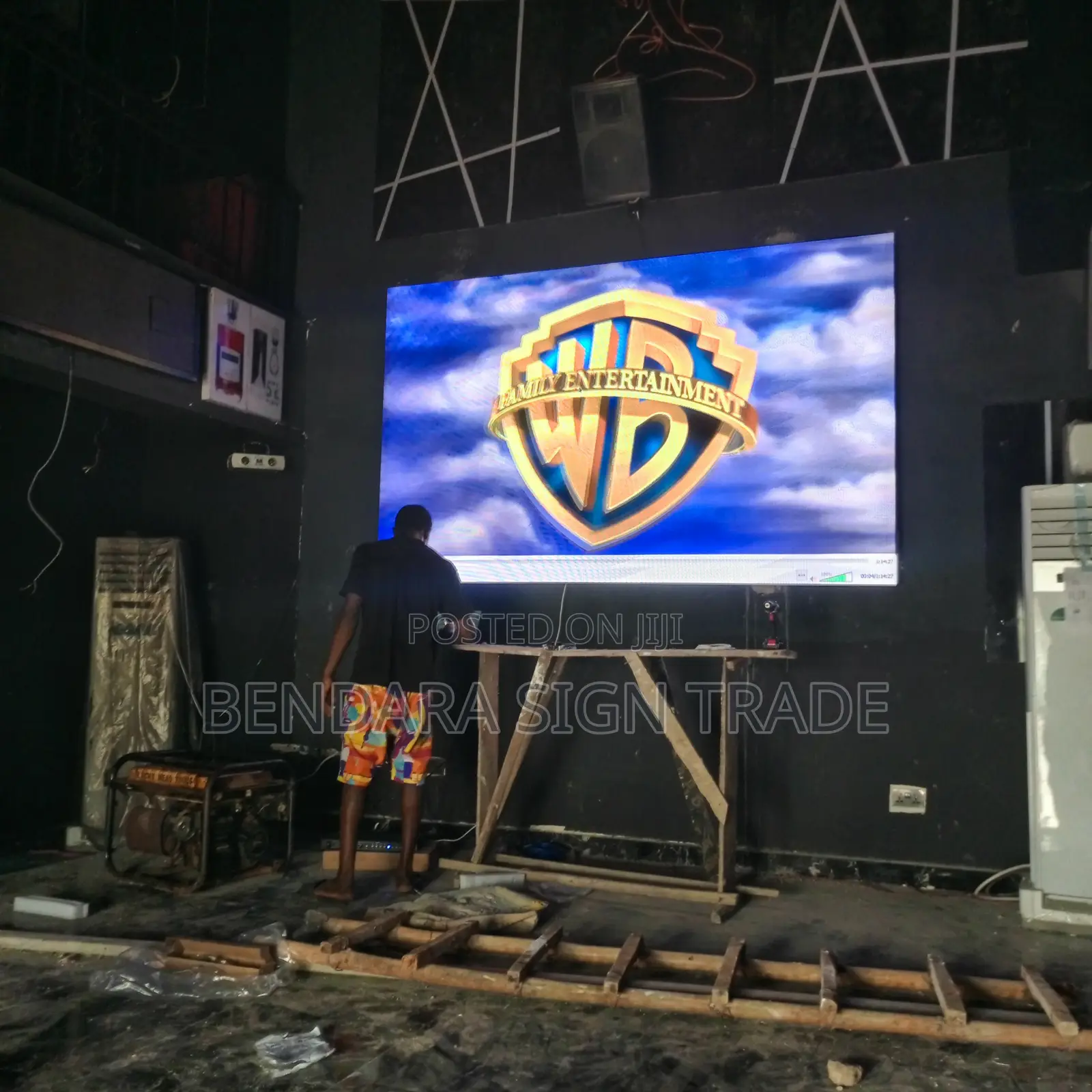9ft by 6ft Indoor Club Screen 6sqm