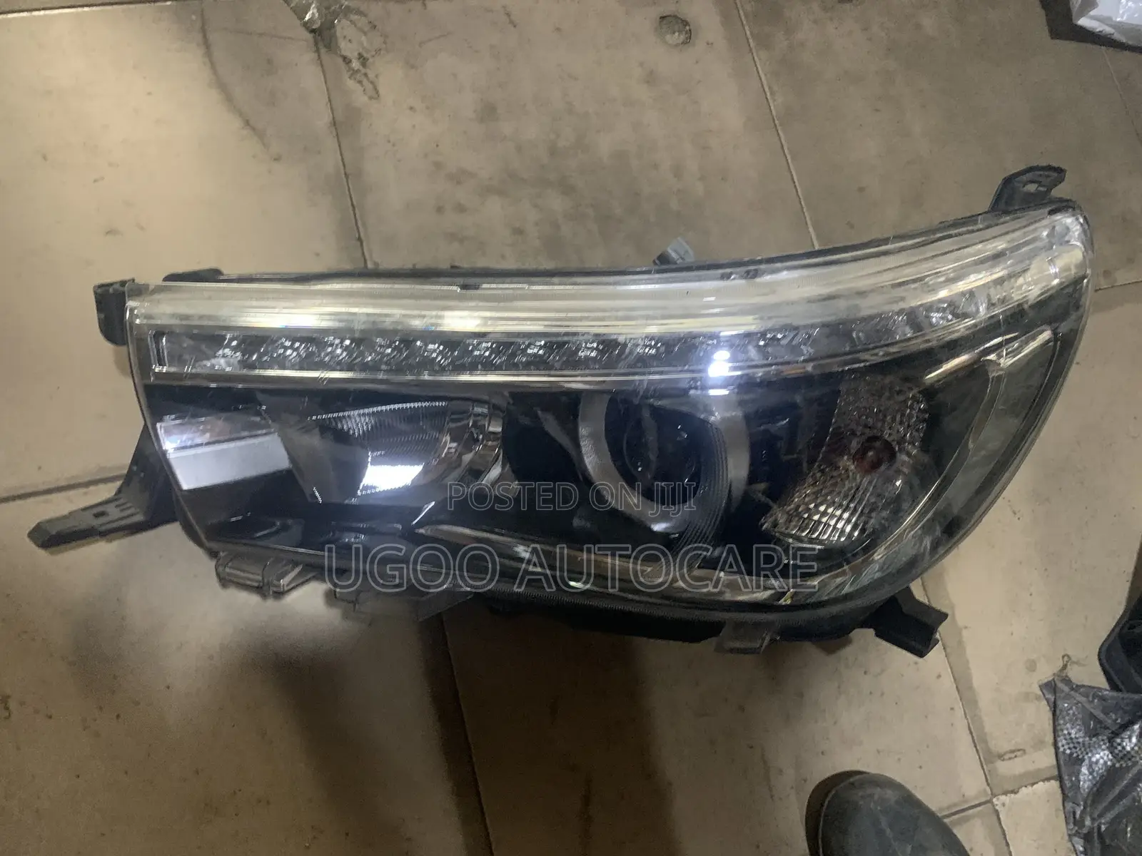 Headlight Hilux