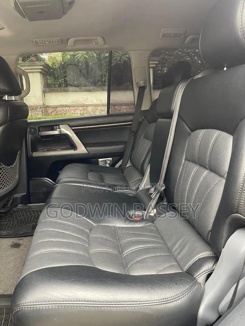Toyota Landcruiser Available For Hire And Rental.