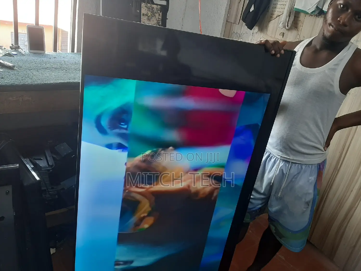 58inches Hisense TV Smart Service