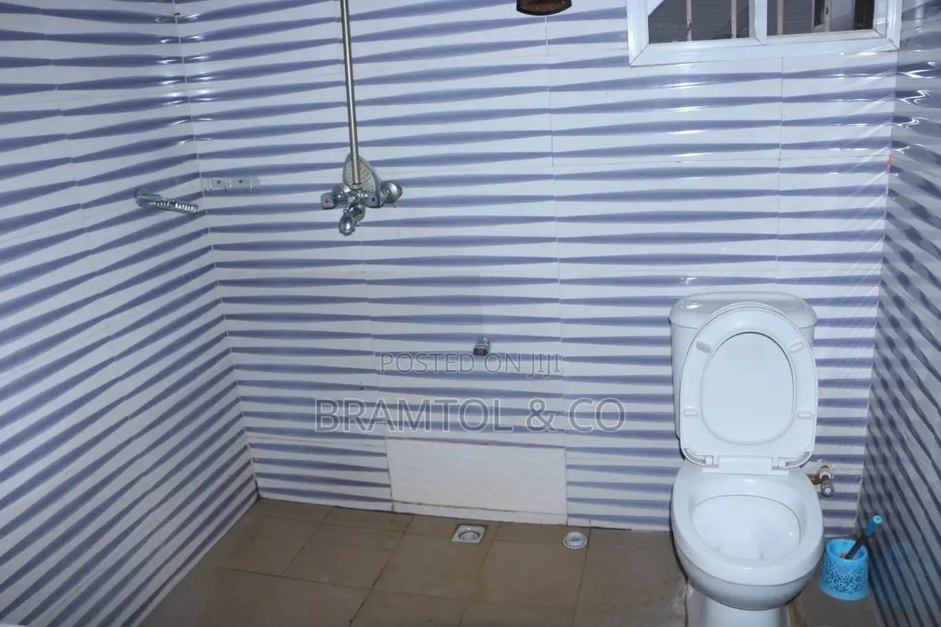 4bdrm Duplex in Sabon Lugbe for rent
