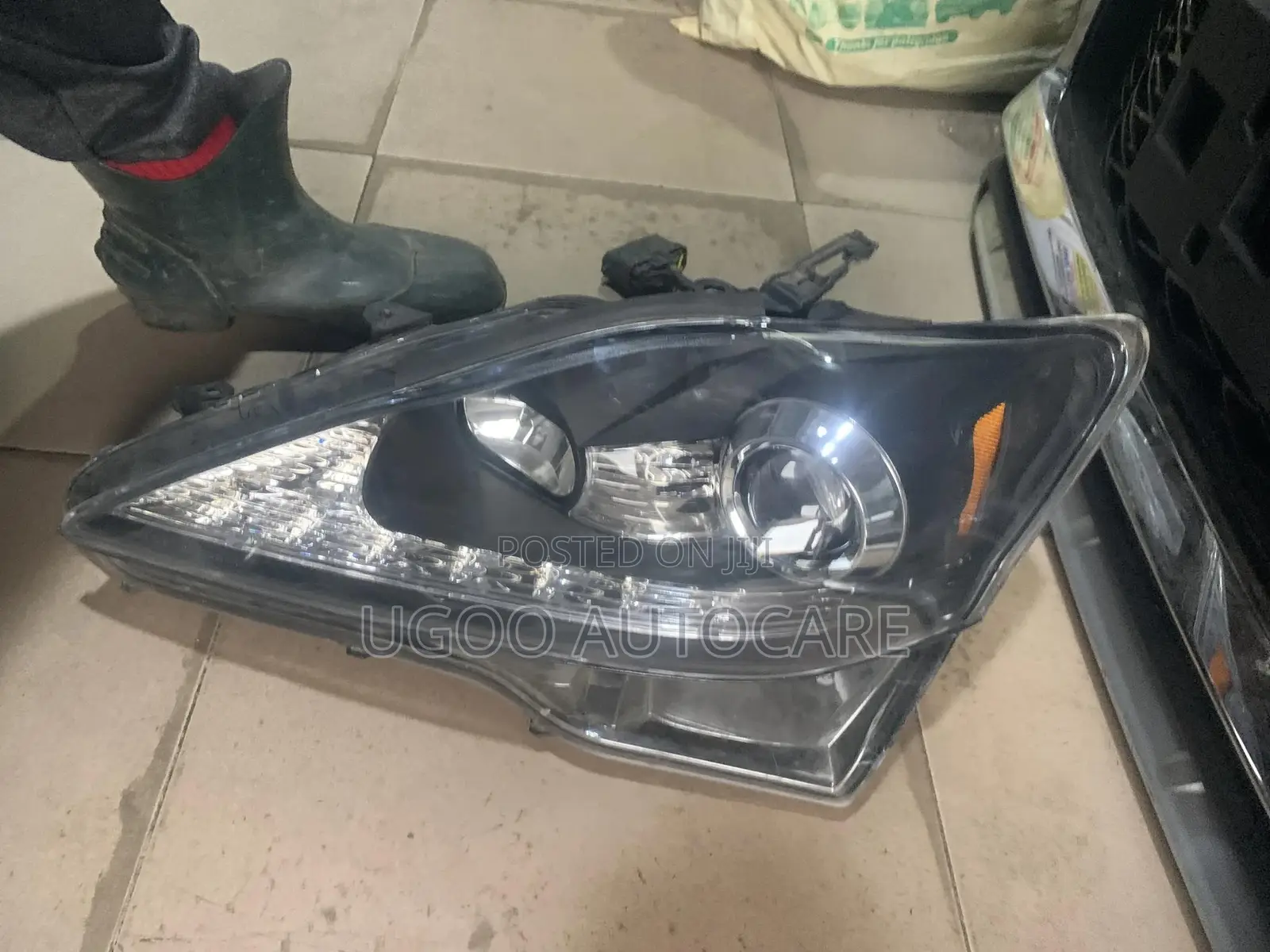 Head Light IS 250