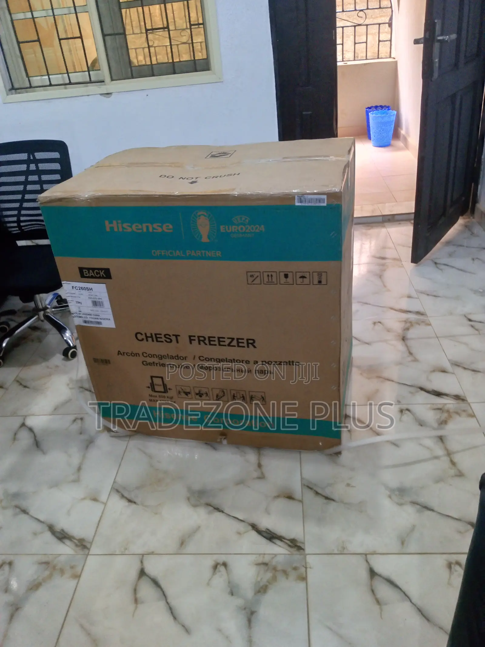 Hisense Chest Freezer Silver 198L