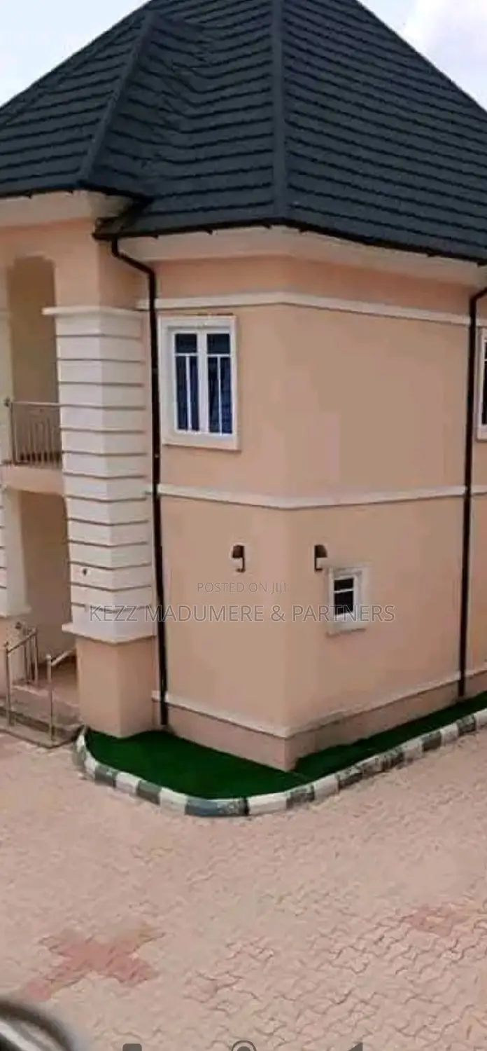 5bdrm Duplex in New Owerri , Imo for sale