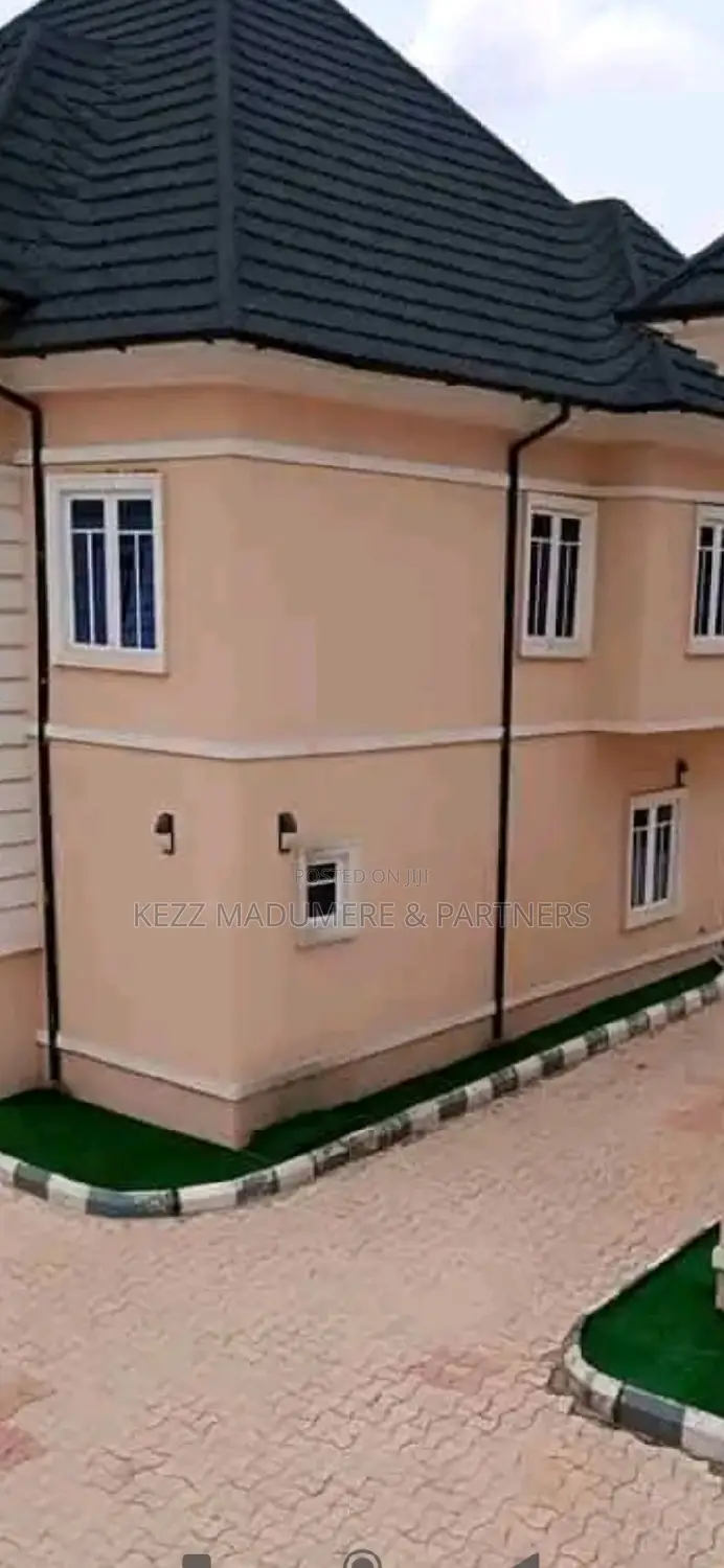 5bdrm Duplex in New Owerri , Imo for sale