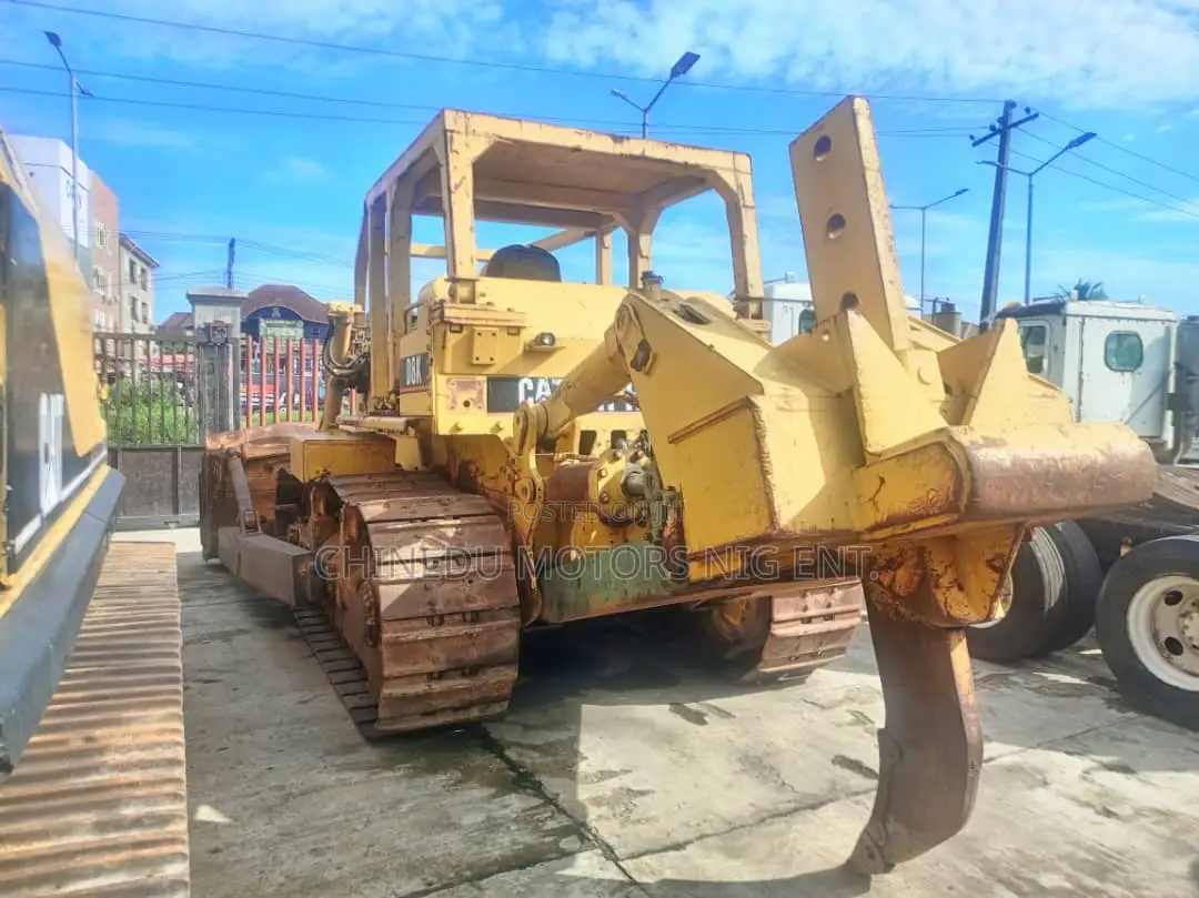 Caterpillar Buldozer D8k With Ripper