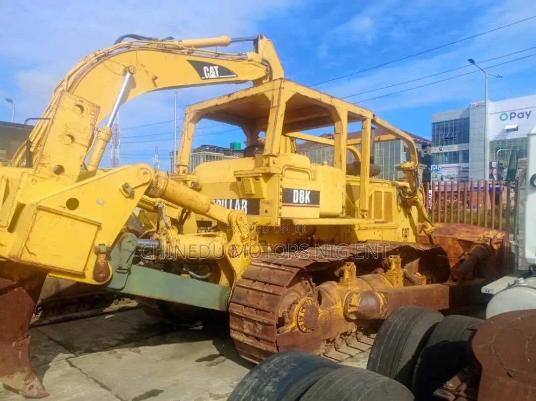 Caterpillar Buldozer D8k With Ripper