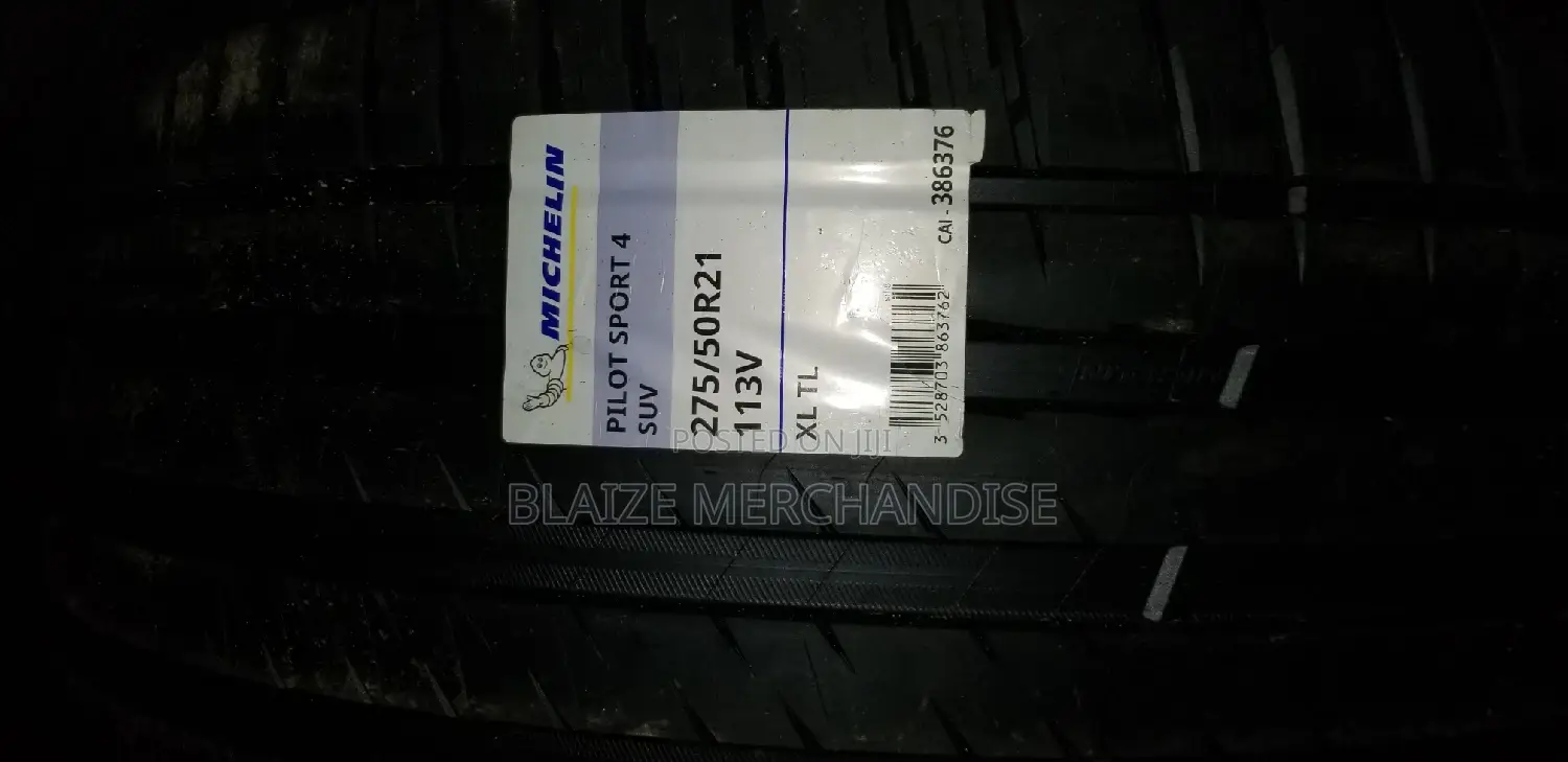 275/45/22 Michelin Tyre