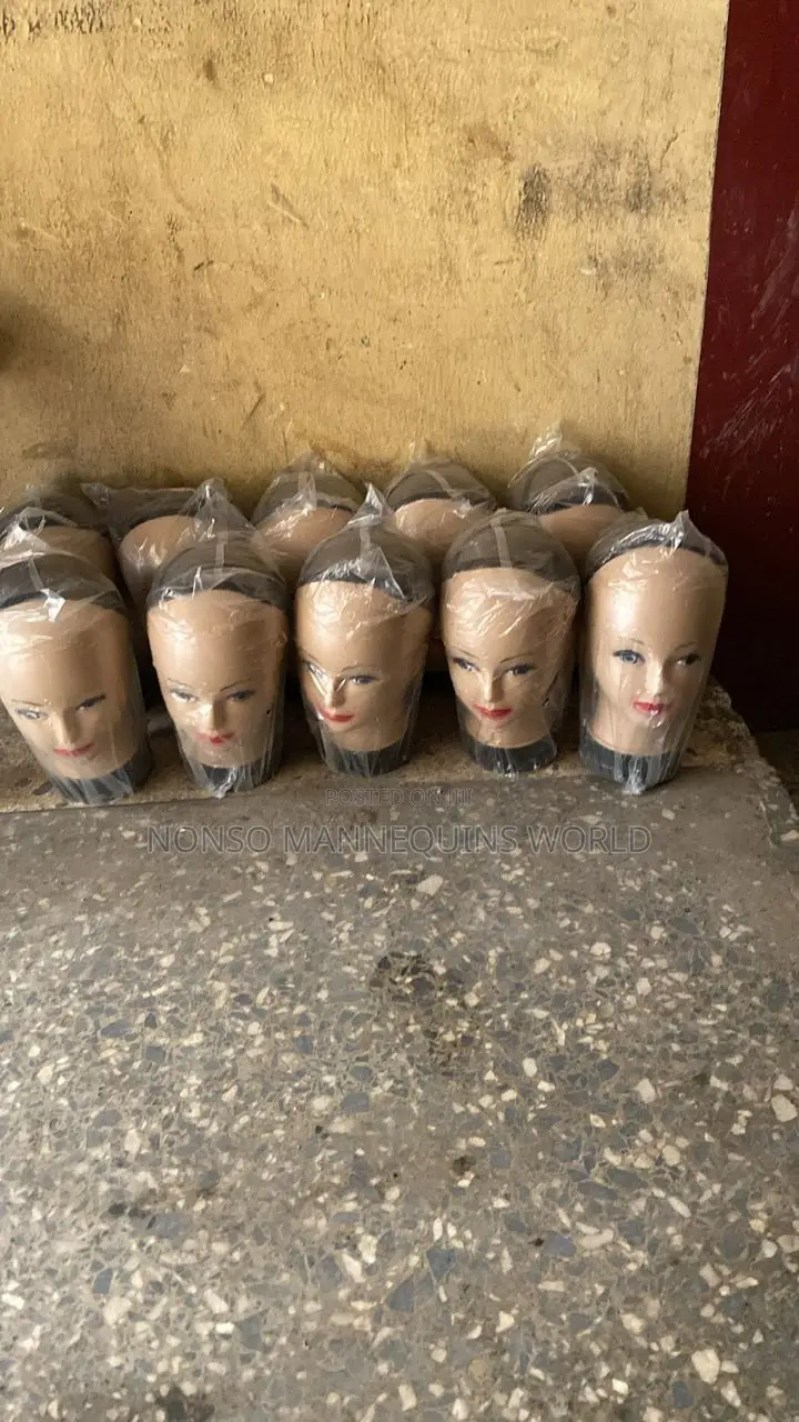 Non Pinnable Female Mannequin Head Skull