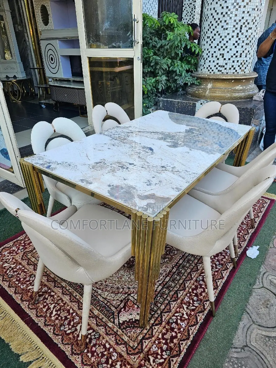 Contemporary Dining Set With Six Seater