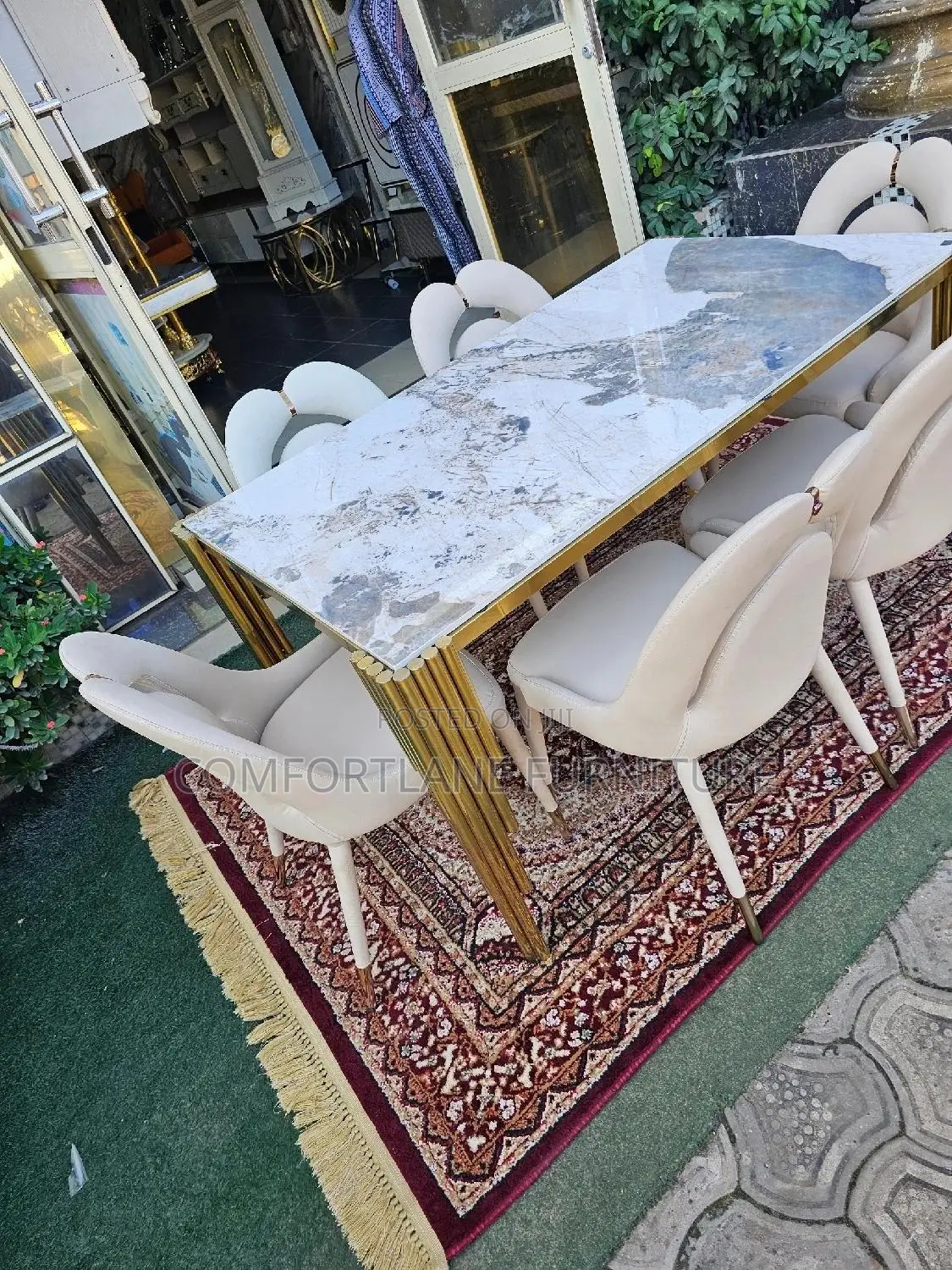 Contemporary Dining Set With Six Seater