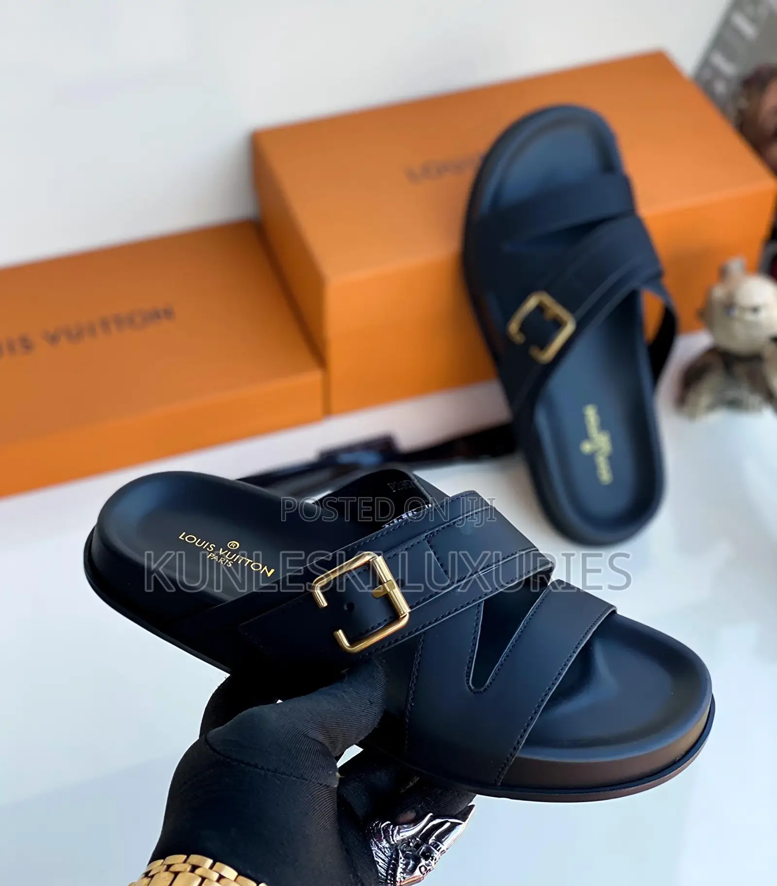 Original Louis Vuitton Men Leather Slippers