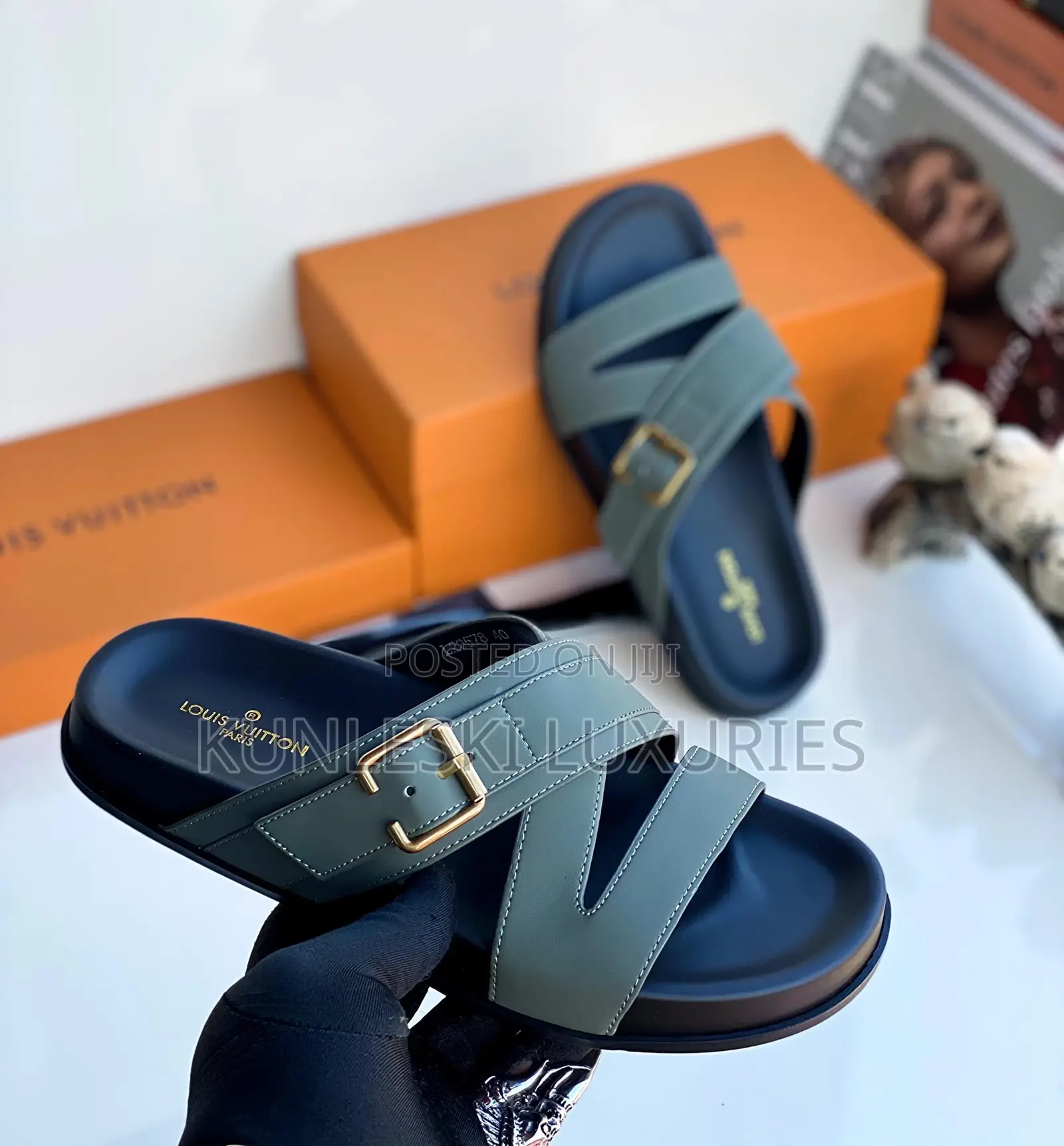 Original Louis Vuitton Men Leather Slippers