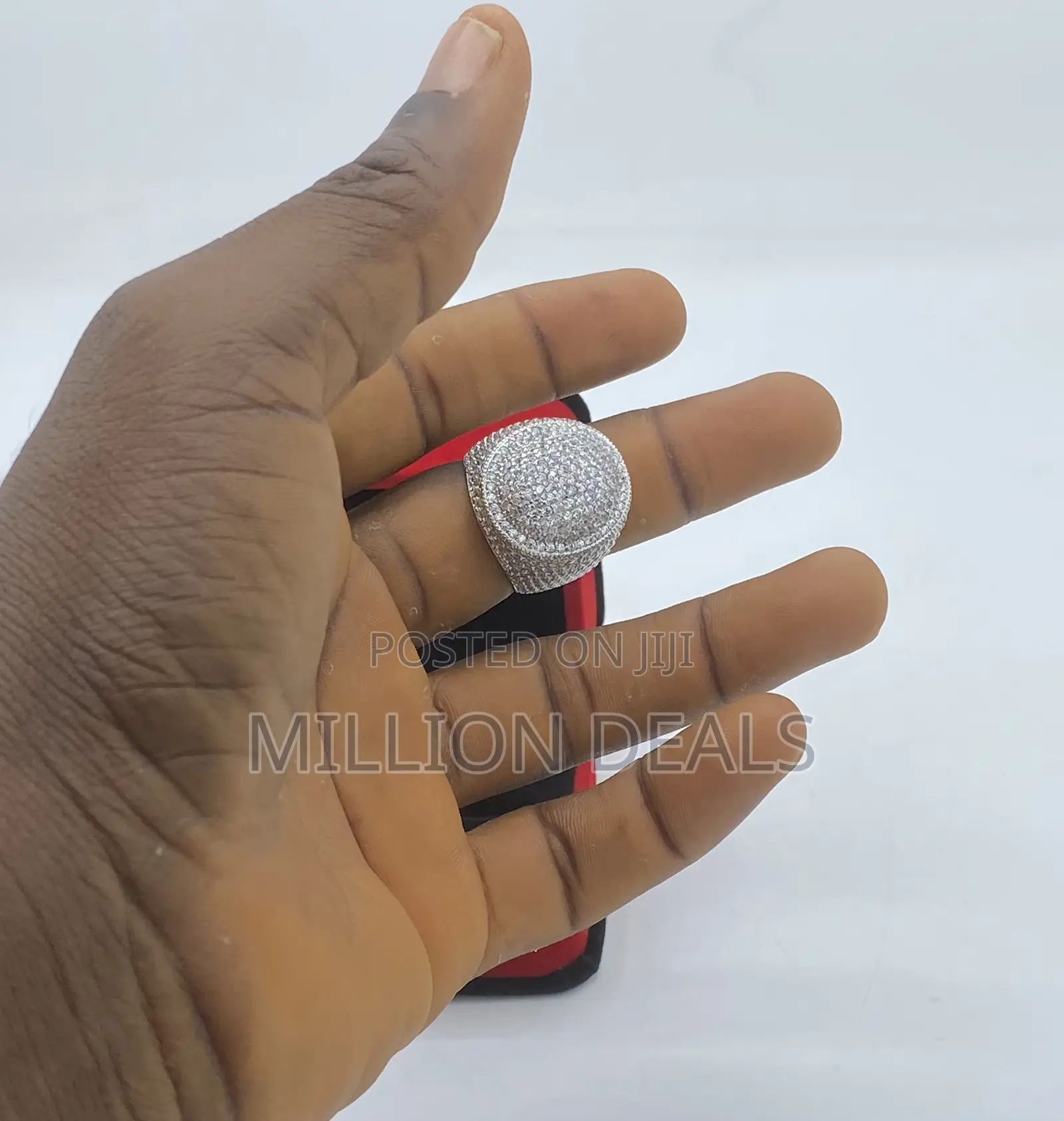 Iced Luxe Men’S Studded Stone Ring Silver