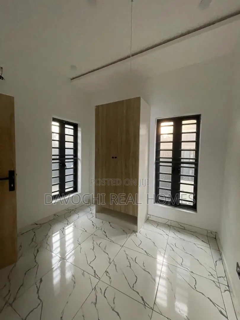 4bdrm Duplex in Ologolo Estate, Lekki for rent