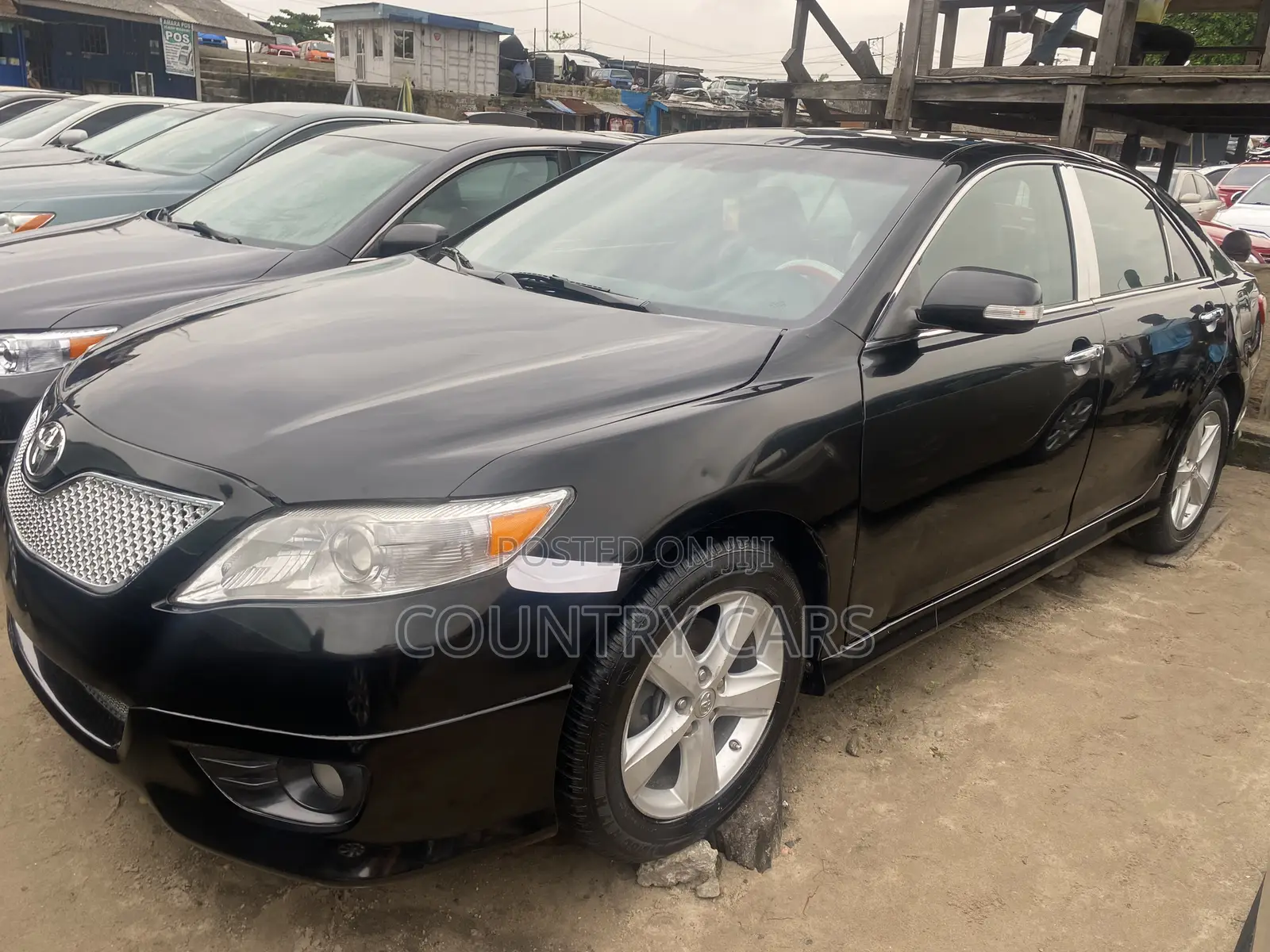 Toyota Camry SE 4dr Sedan (2.5L 4cyl 6A) 2011 Matt Black