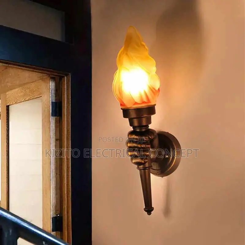 Hand Wall Lamp