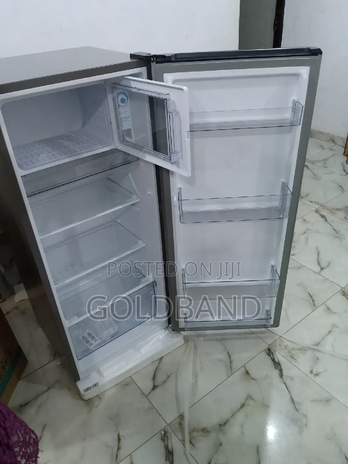 Quality Top Freezer Hisense Silver