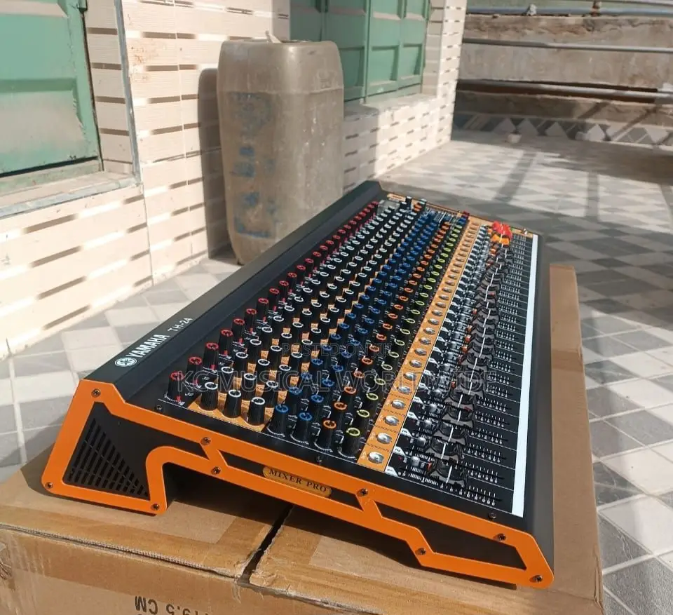 24chanels Yamaha Mixer