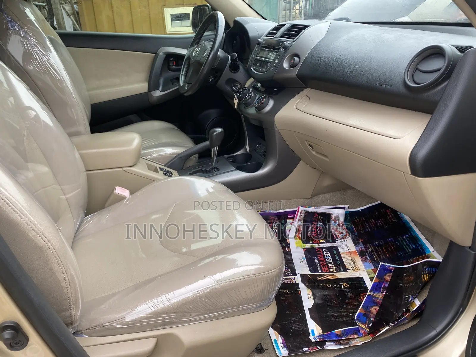Toyota RAV4 2010 Gold