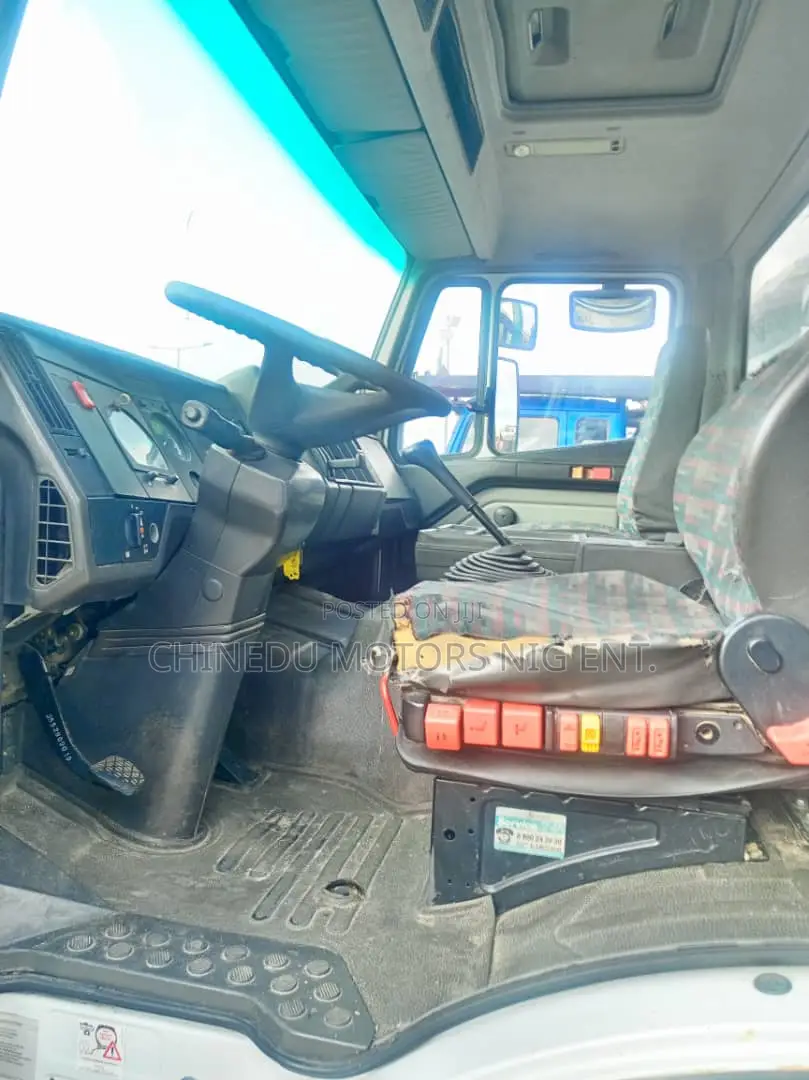 Mercedes 1217 Recovery Truck