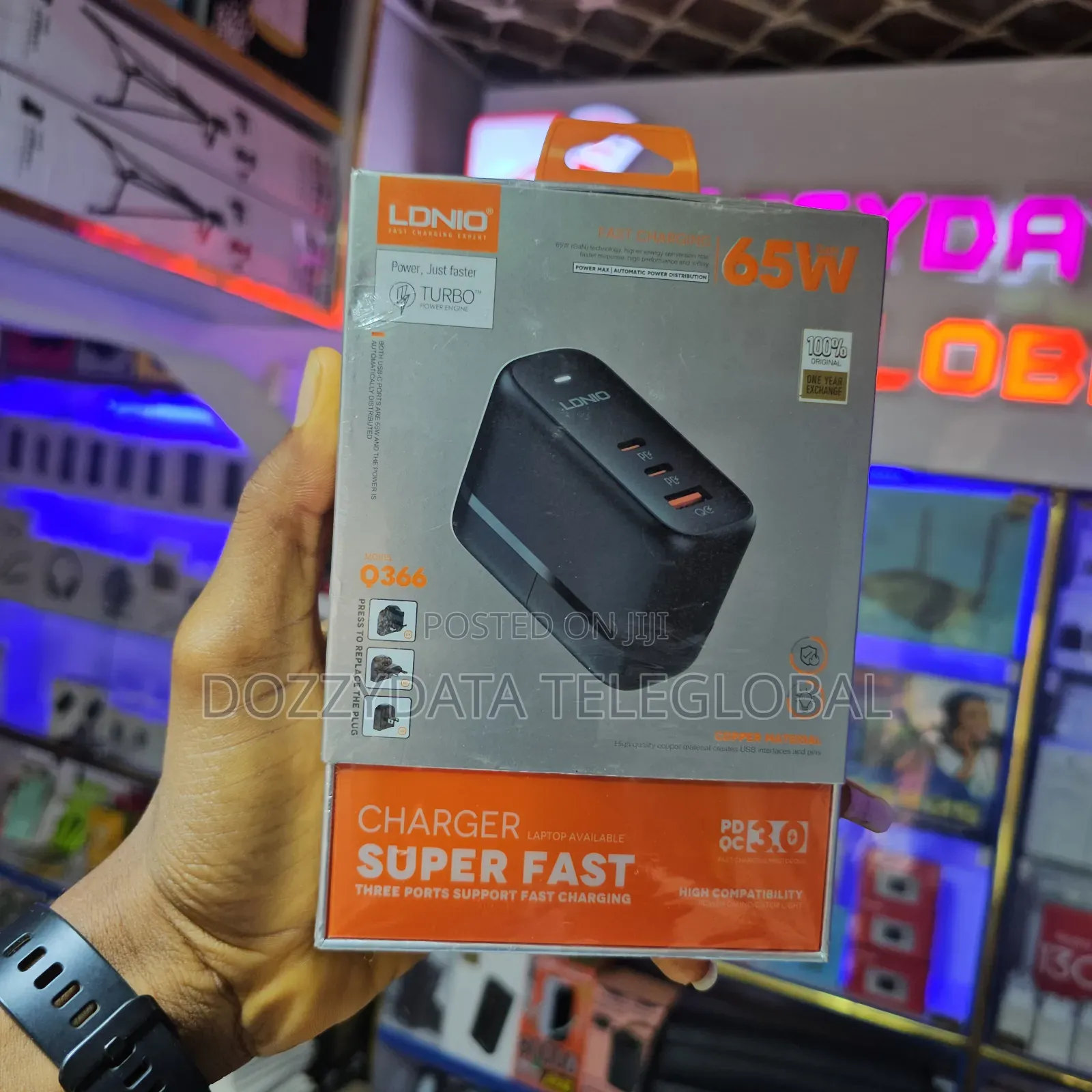 LDNIO Q366 PD 65W Gan 3 Ports Fast Charger