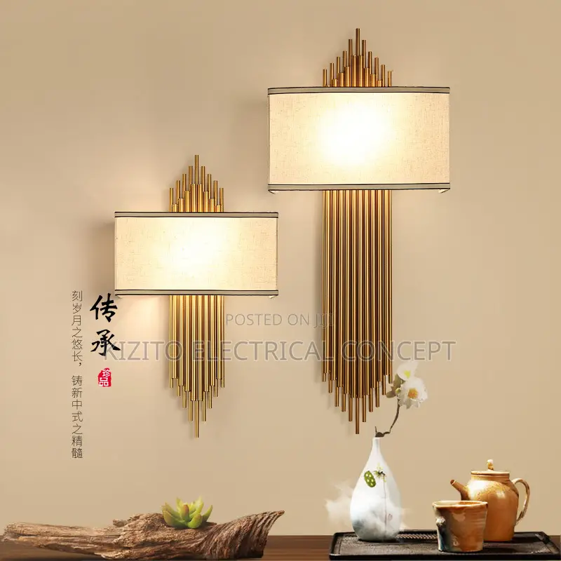 Minimalistic Wall Bracket Lamp