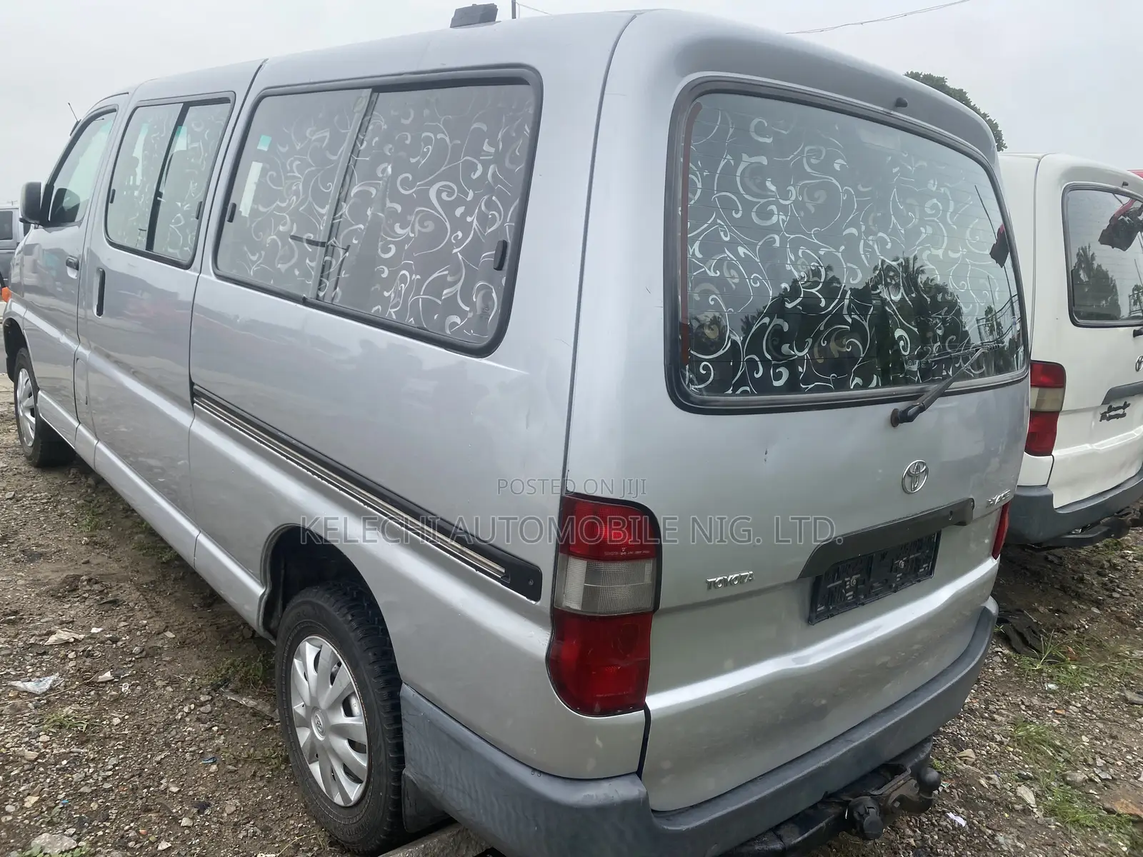 Toyota HiAce 2005 Grey