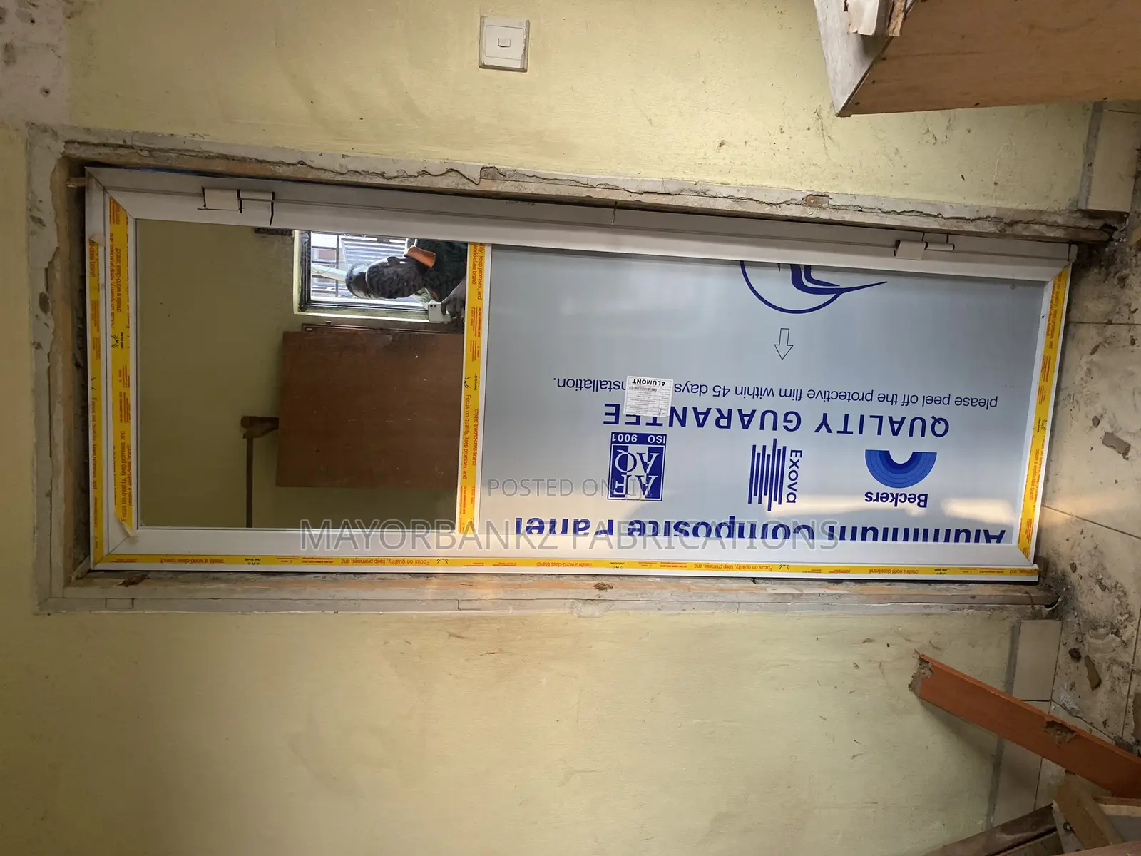 Aluminium Toilet Door With Mirror