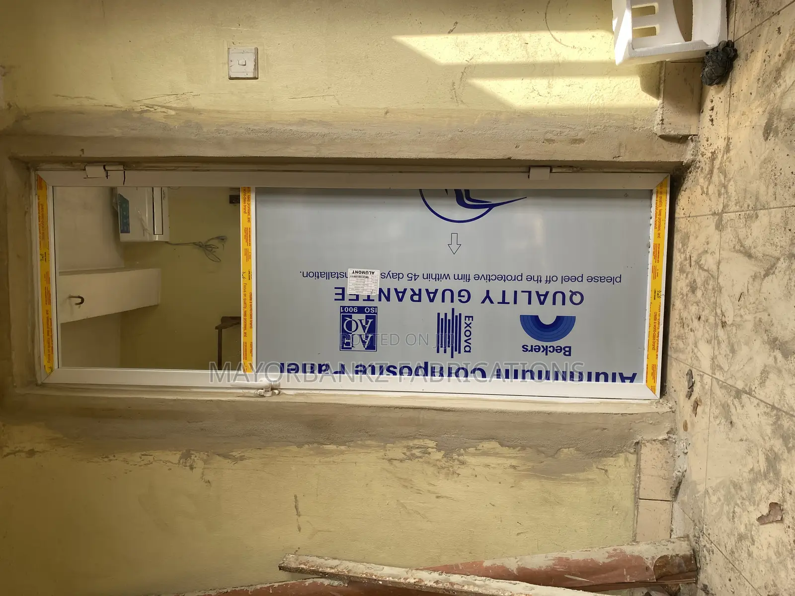 Aluminium Toilet Door With Mirror