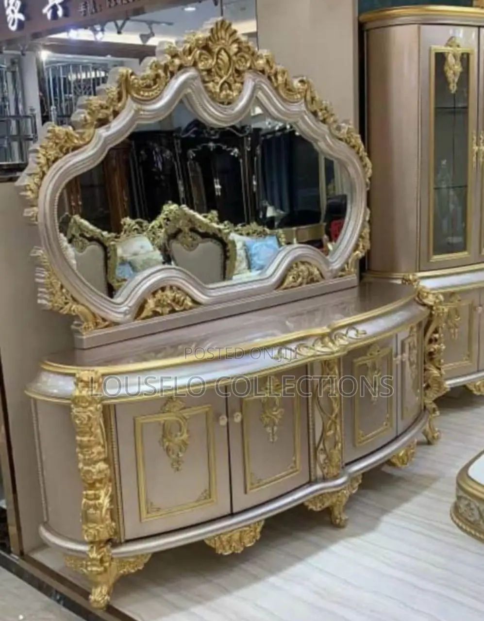 Big Italian Royal Conso N Royal Mirror