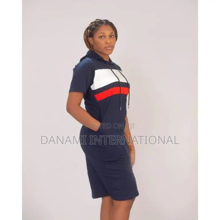 Danami White Red Navy Blue Contrast Hooded Short Gown