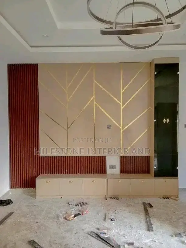 High Quality Tv Panel and Console With Tinted Glass Shelves