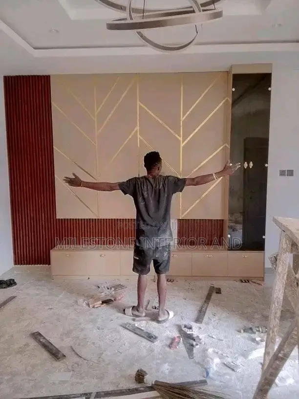 High Quality Tv Panel and Console With Tinted Glass Shelves