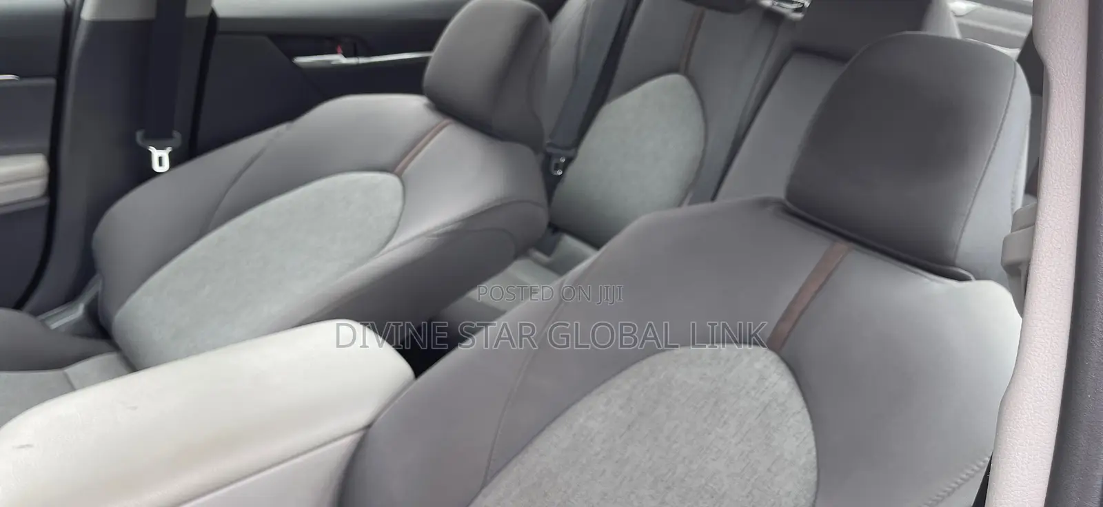 Toyota Camry LE (2.5L 4cyl 8A) 2019 Gray