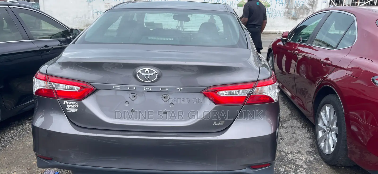 Toyota Camry LE (2.5L 4cyl 8A) 2019 Gray