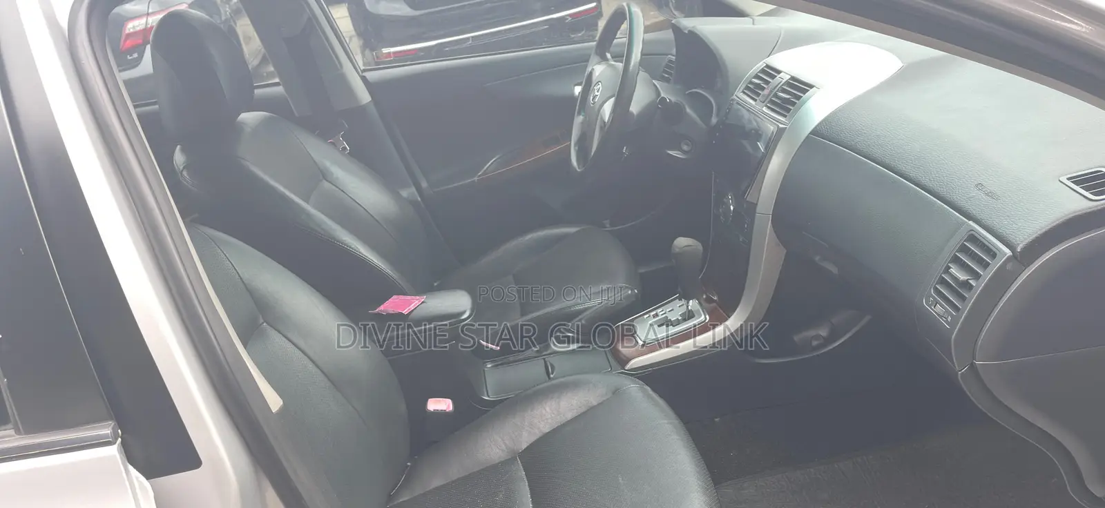 Toyota Corolla 2012 Silver