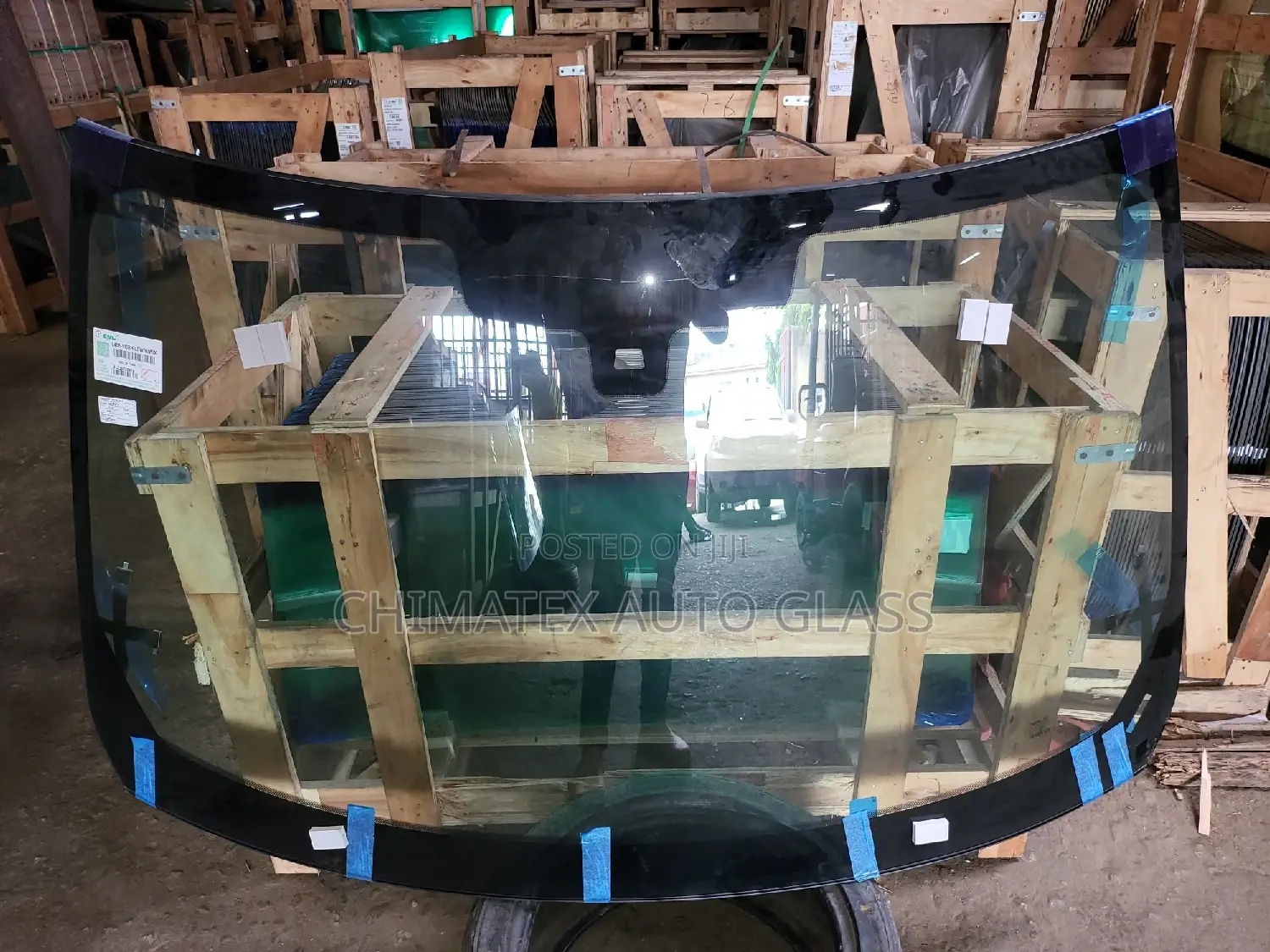 Range Rover Vogue 2017 HSE Windscreen Glass