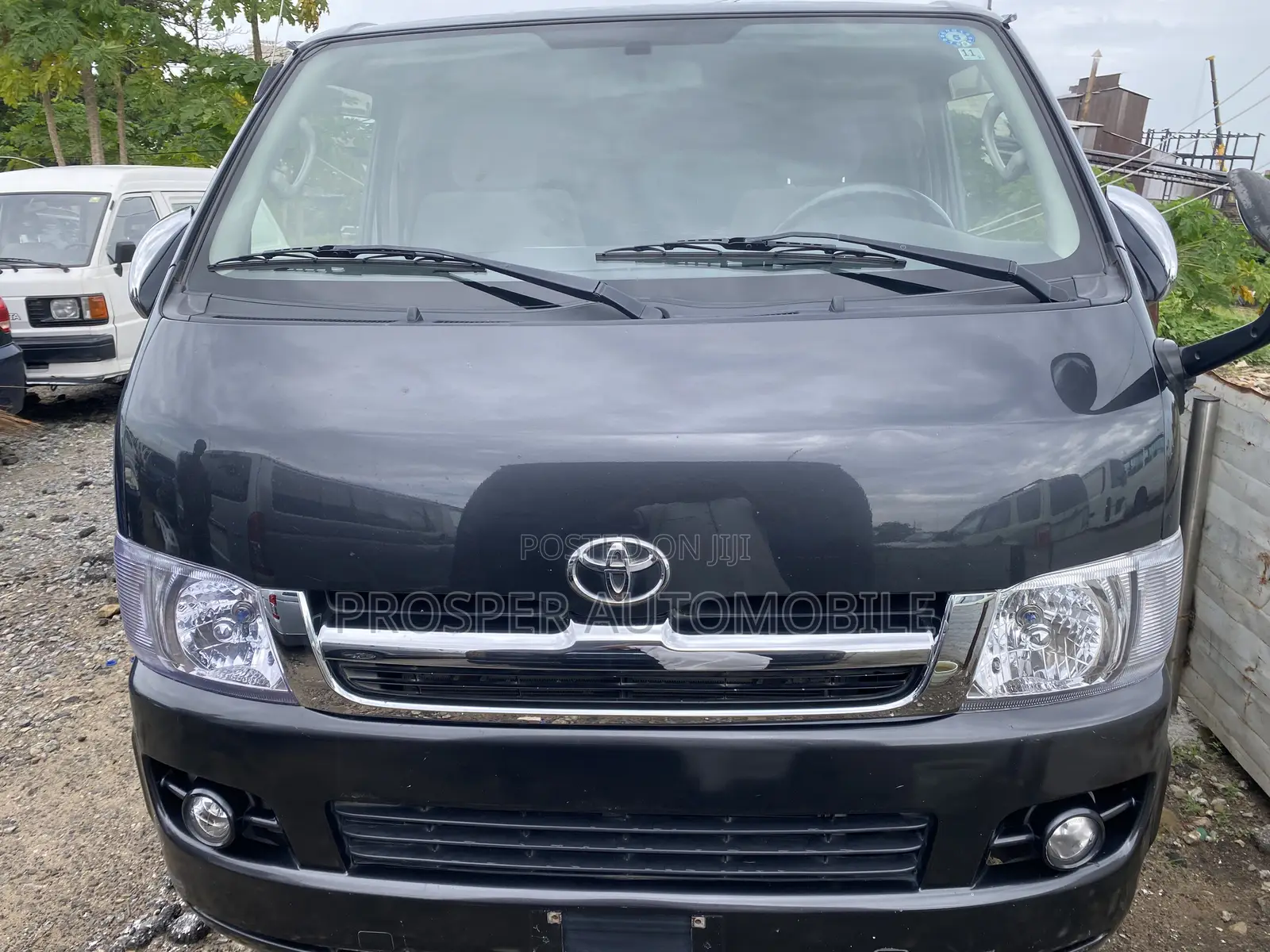 Toyota HiAce 2011 Black