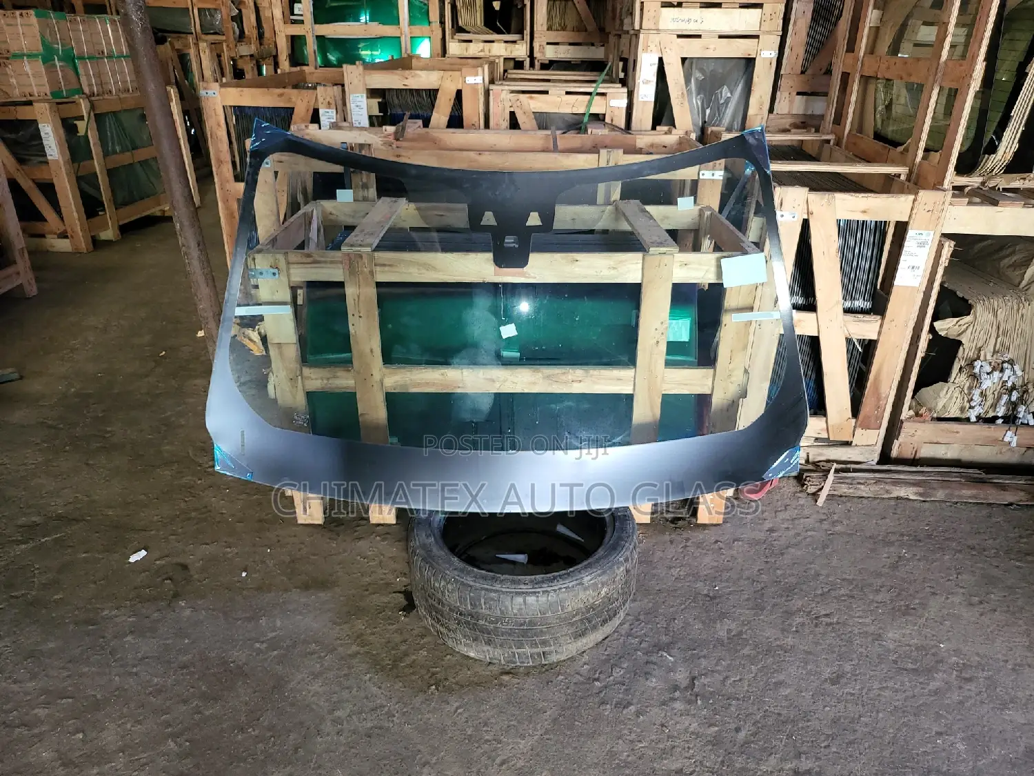 Range Rover Vella Windscreen Glass Available
