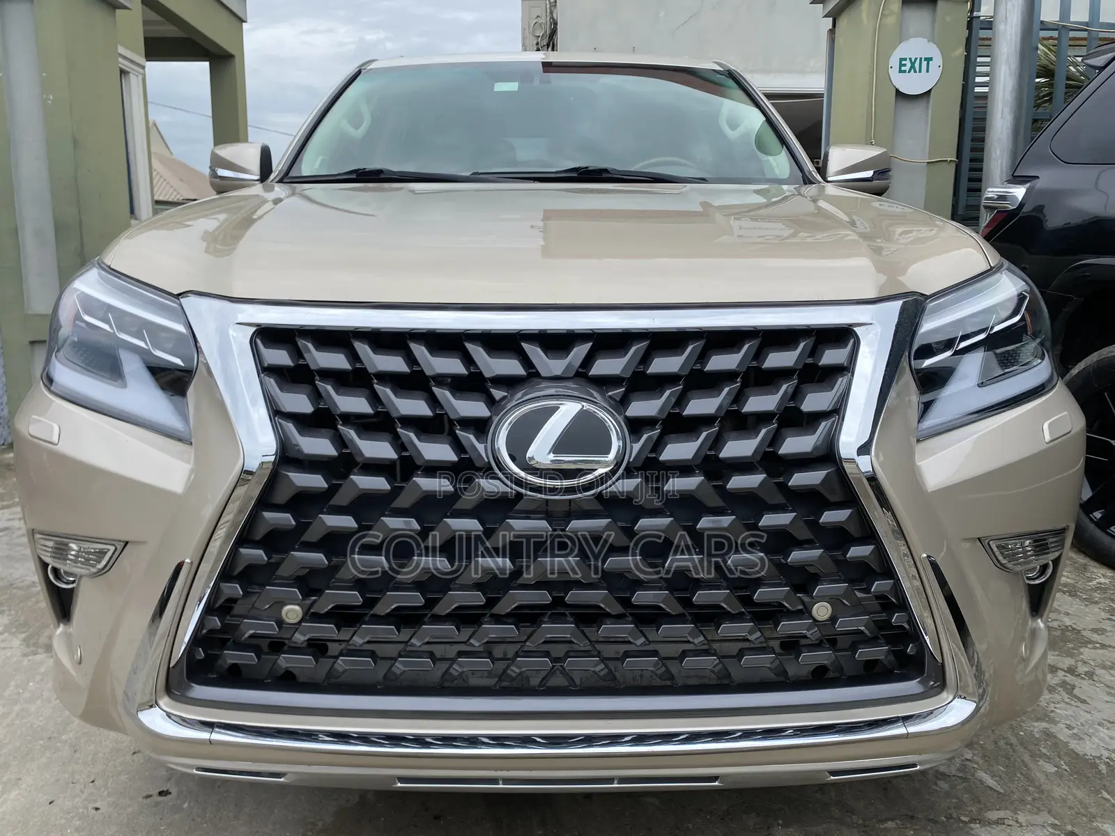 Lexus GX 460 2012 Gold