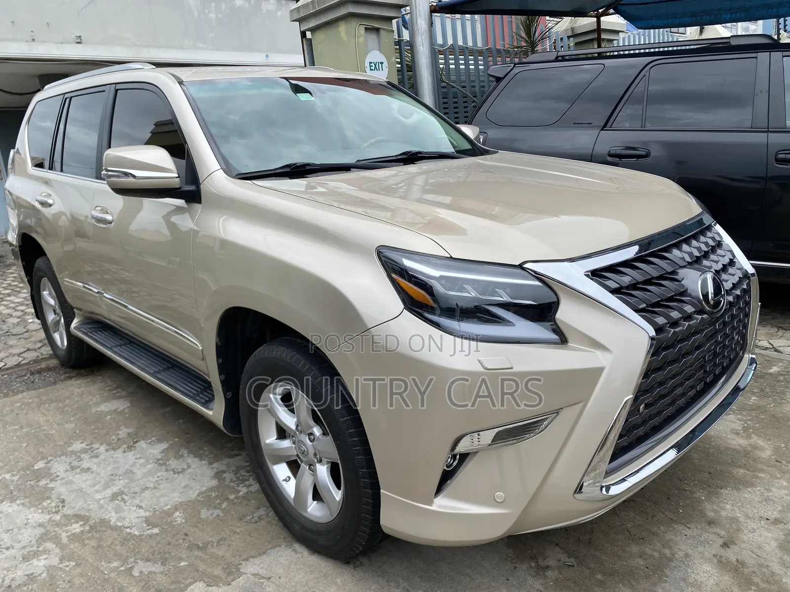 Lexus GX 460 2012 Gold