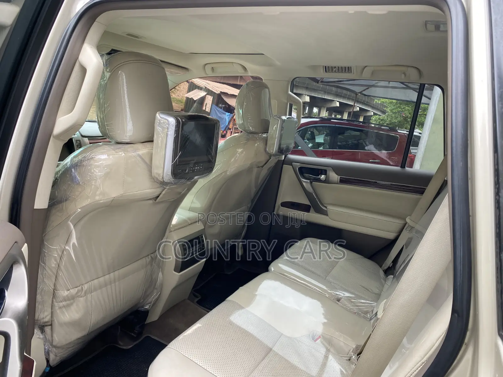 Lexus GX 460 2012 Gold