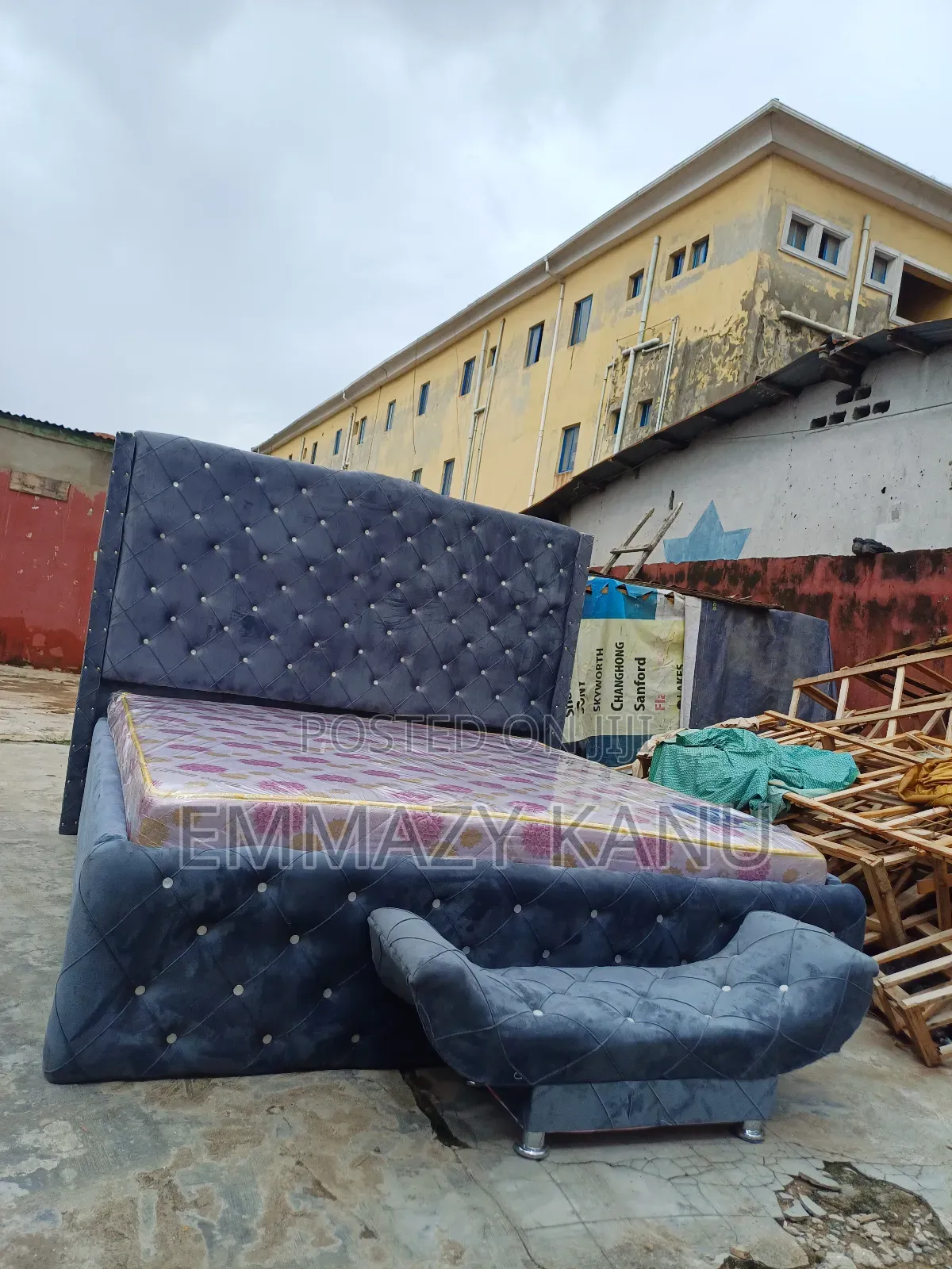 6x6 Bedframe and Mattress