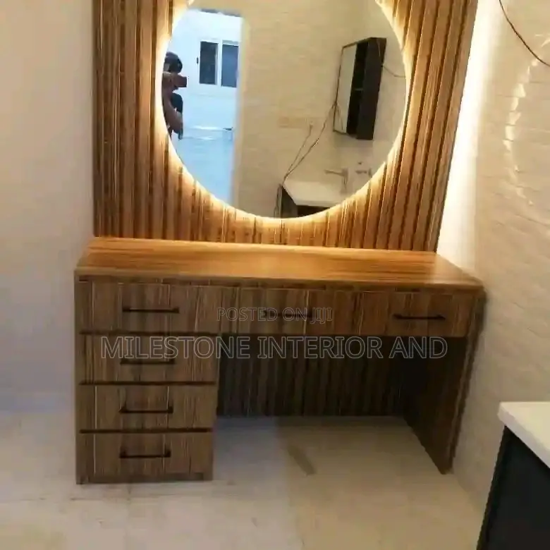High Quality Dressing Mirror With Glass and Led Lights