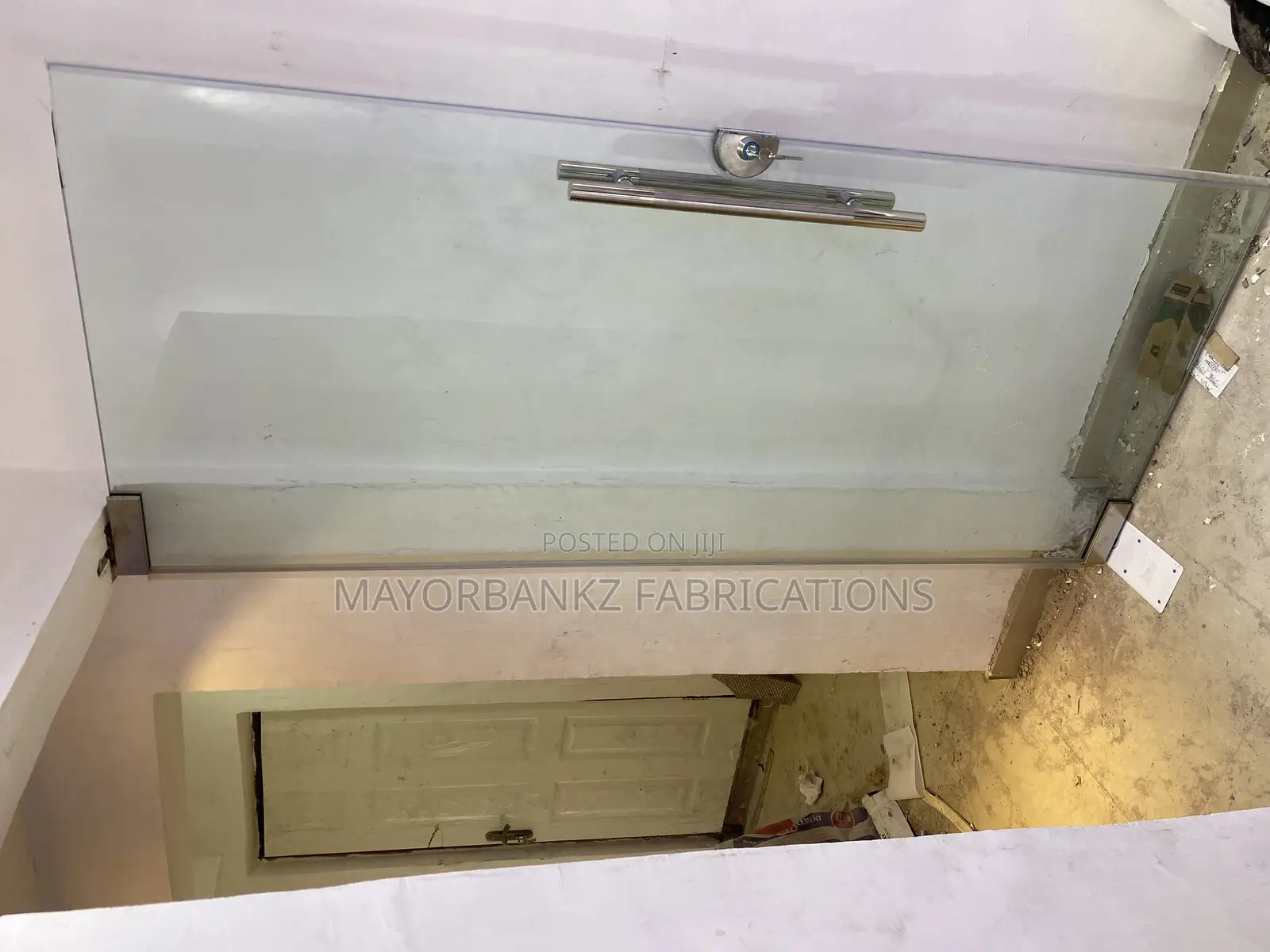 Frameless Door