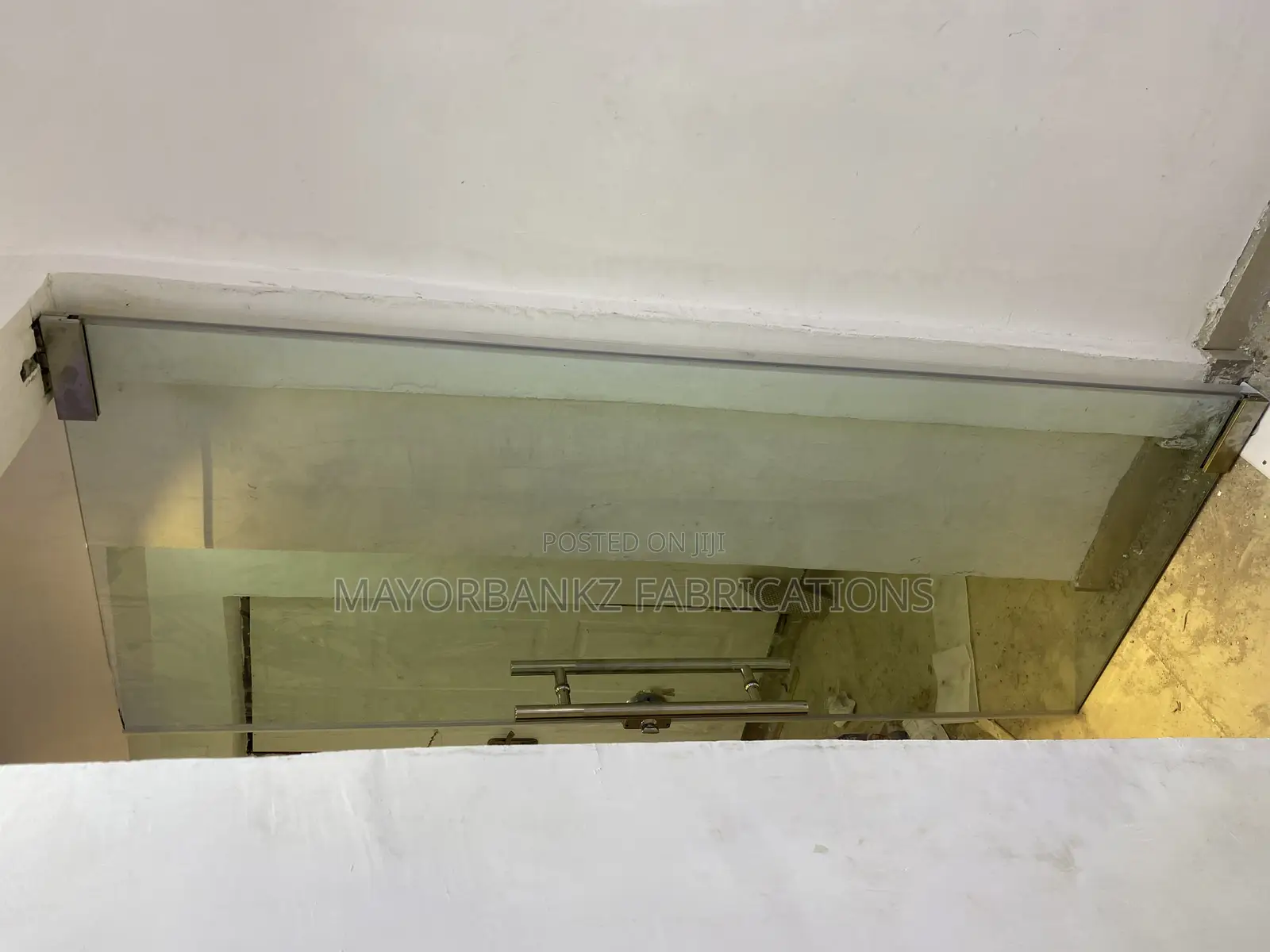Frameless Door