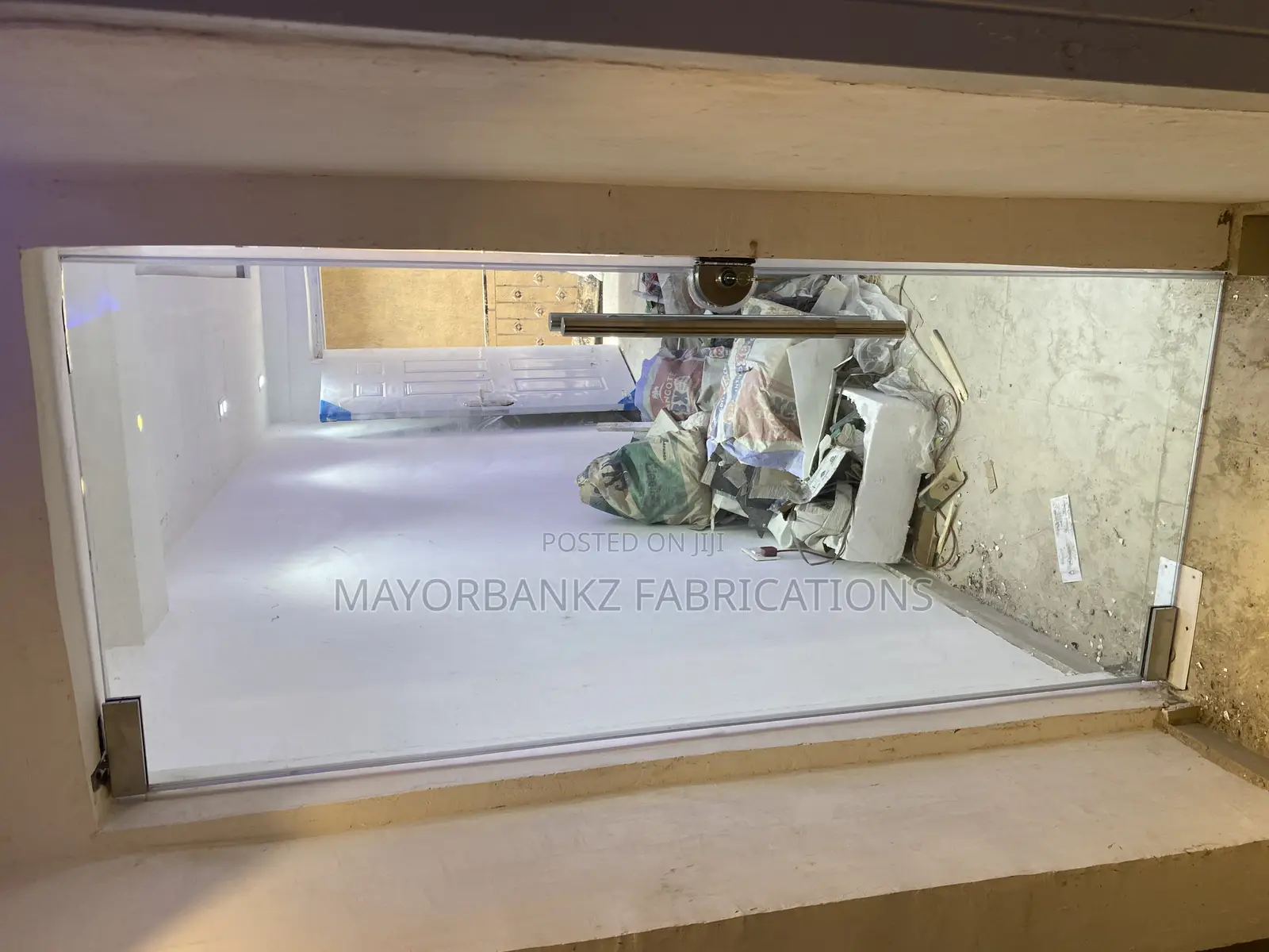 Frameless Door
