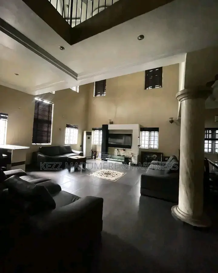 6bdrm Duplex in Mercyland Extension for sale